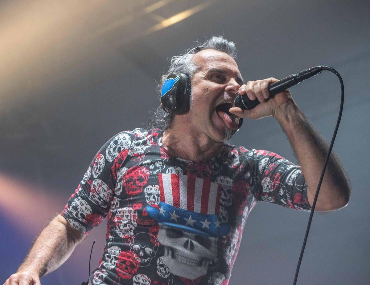 Pelù e lo show denuncia al Concertone primo maggio: "Mussolini traditore morto sul lavoro" - 