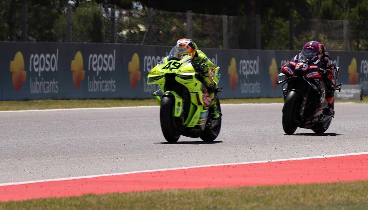 MotoGp, Di Giannantonio vince Gp Barcellona: ordine di arrivo e come cambia la classifica del Motomondiale - 