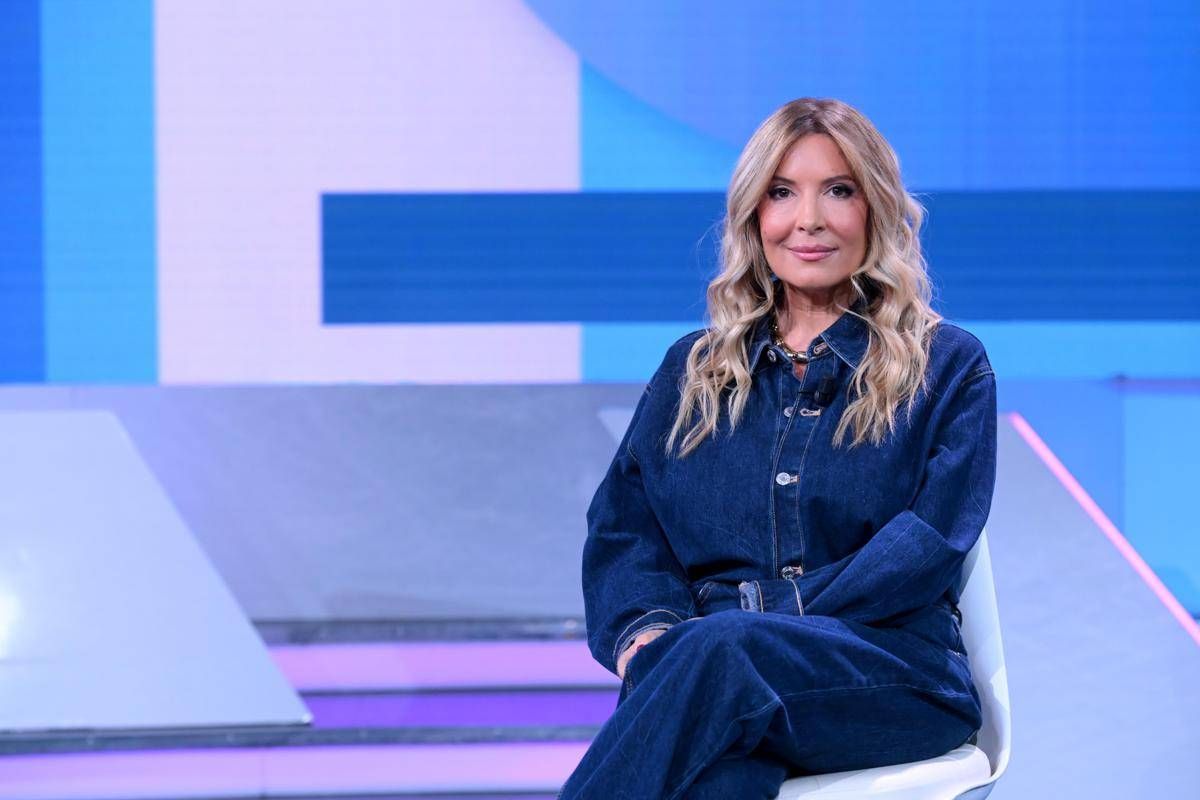 Isola dei Famosi rivoluzionata: 'addio' allo studio e Lucarelli in pole per la conduzione - 