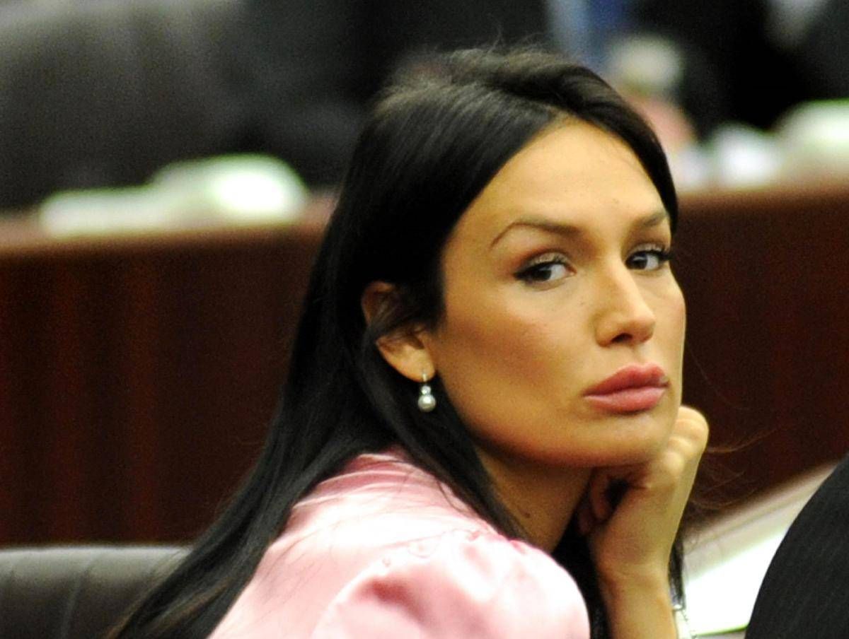 Caso Minetti, difesa: "Avvocata trovata carbonizzata era tutore del minore, aveva detto sì ad adozione" - 