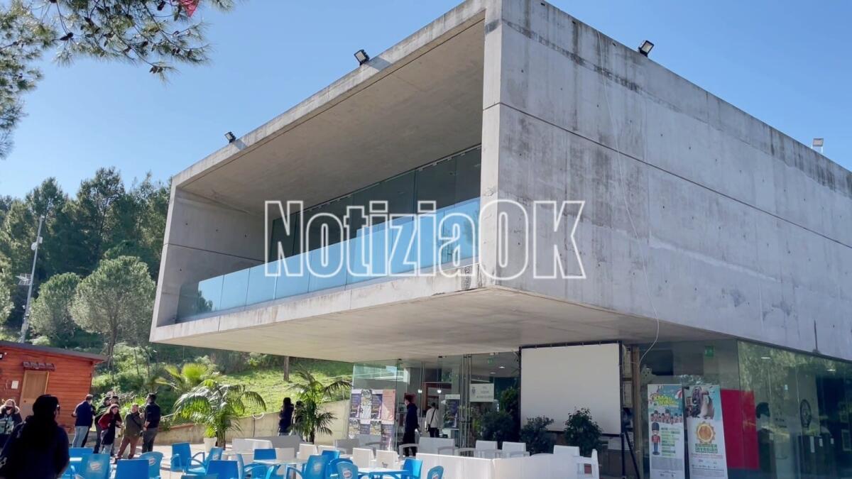 Marcello Fonte e Gioacchino Criaco a Crotone per un pomeriggio di cultura - Foto: Redazione