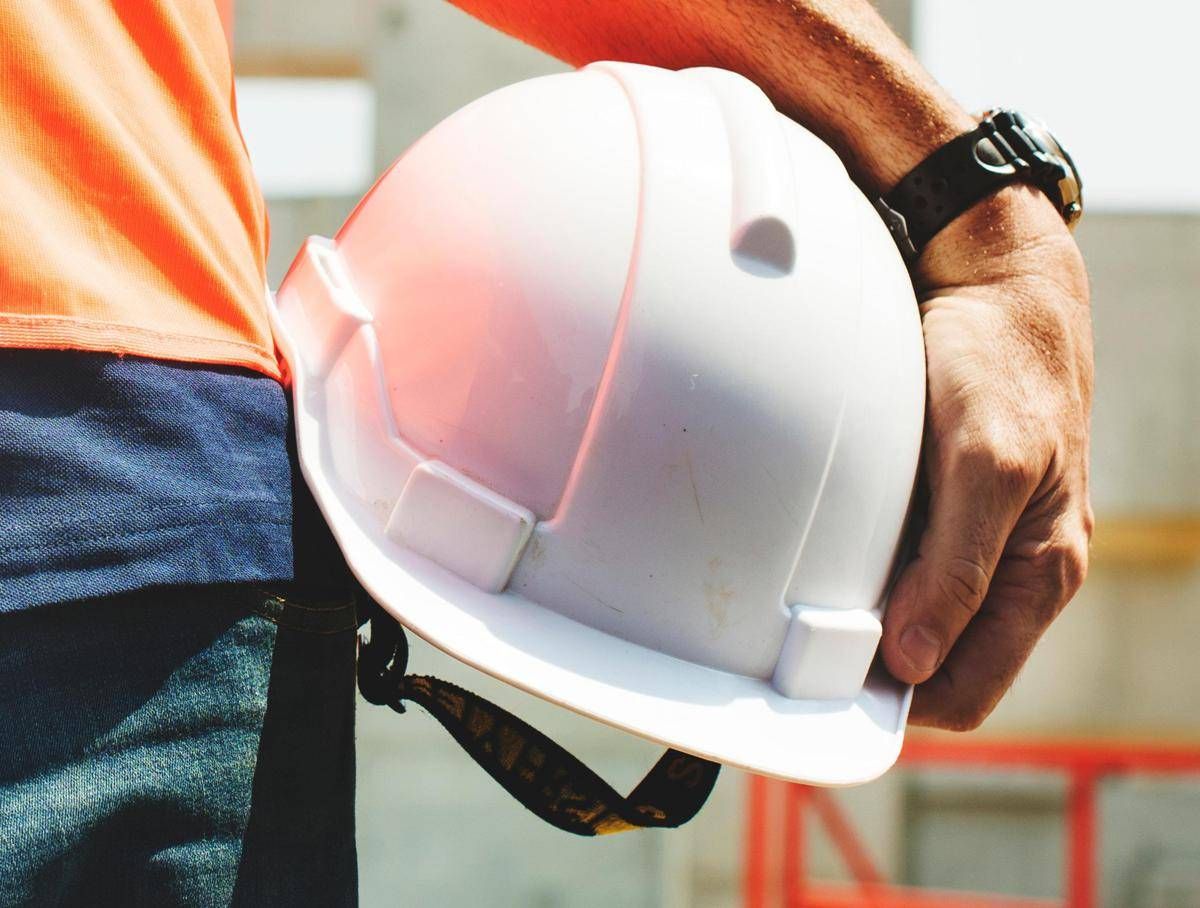 Tragedia sul lavoro nel Siracusano: operaio muore schiacciato da un pallet - 