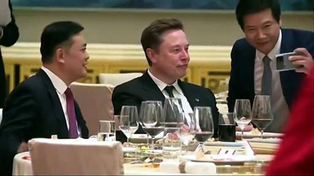 Musk, foto e selfie alla cena Xi-Trump tra smorfie e noia - 