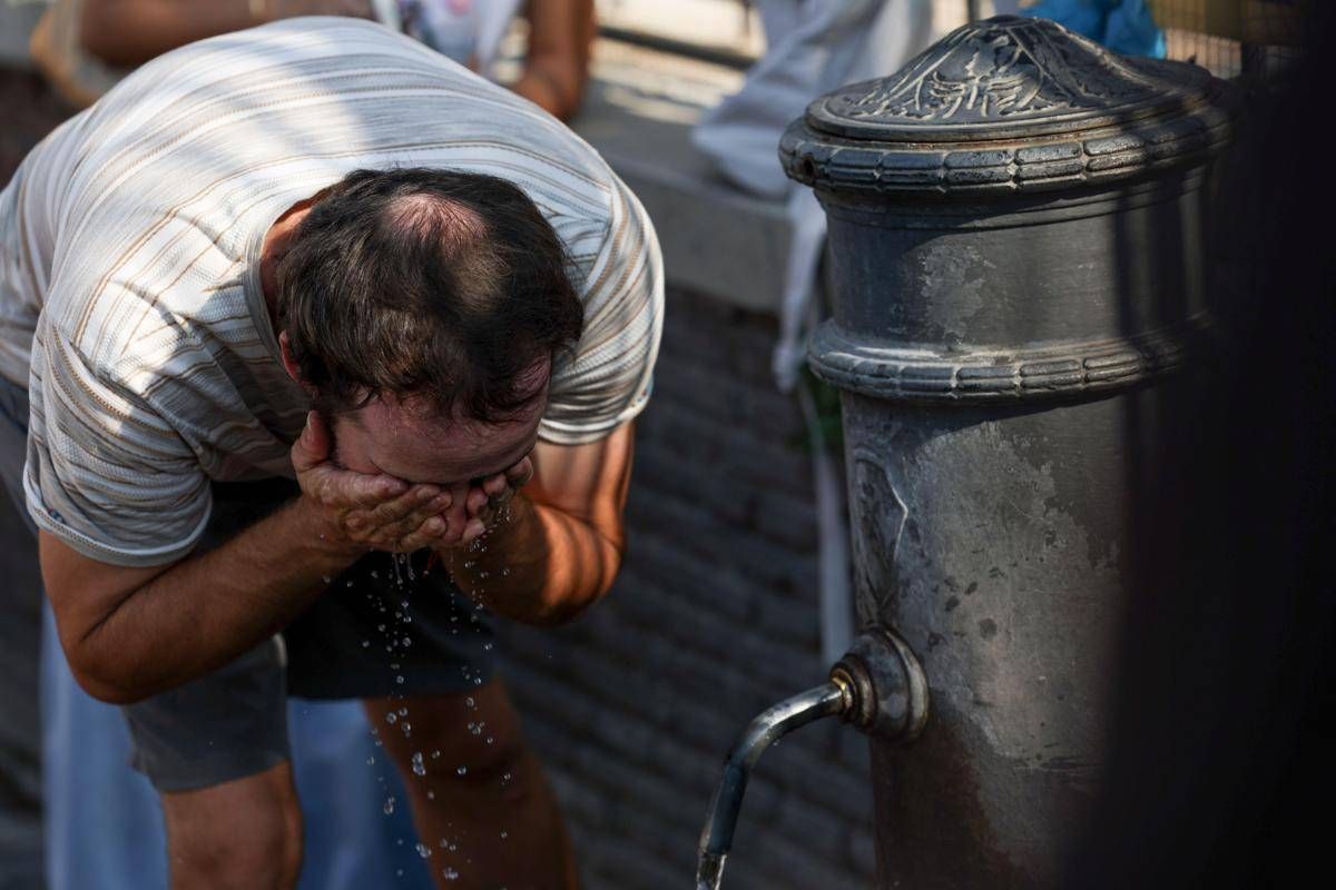 Caldo anomalo sull'Italia, 4 bollini rossi oggi: le città più a rischio - 