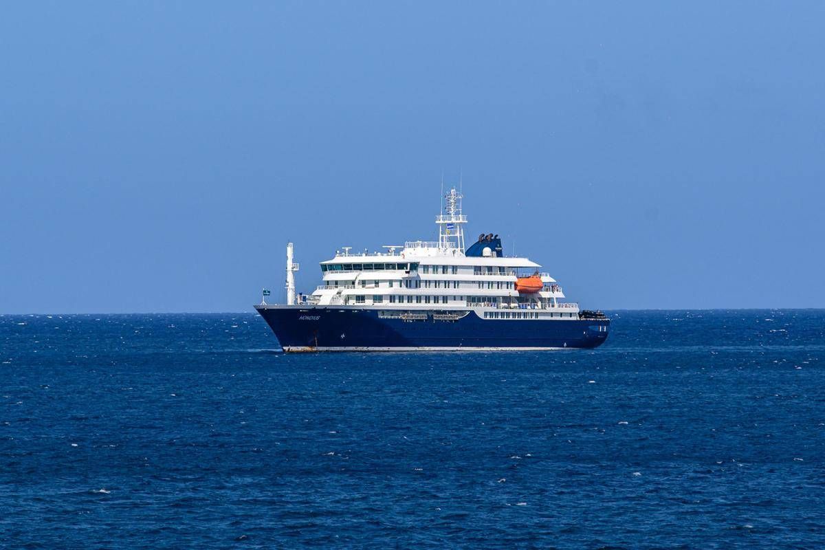 Hantavirus su nave da crociera, ultimo bilancio: sette casi e tre morti. La MV Hondius attraccherà alle Canarie - 