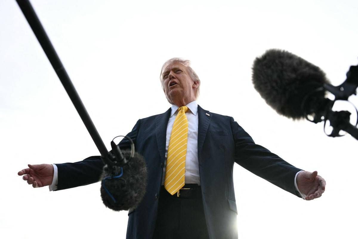 Iran, nuova proposta agli Usa. Trump: "Non accettabile ma parliamo". Piano Usa per liberare le navi a Hormuz - 