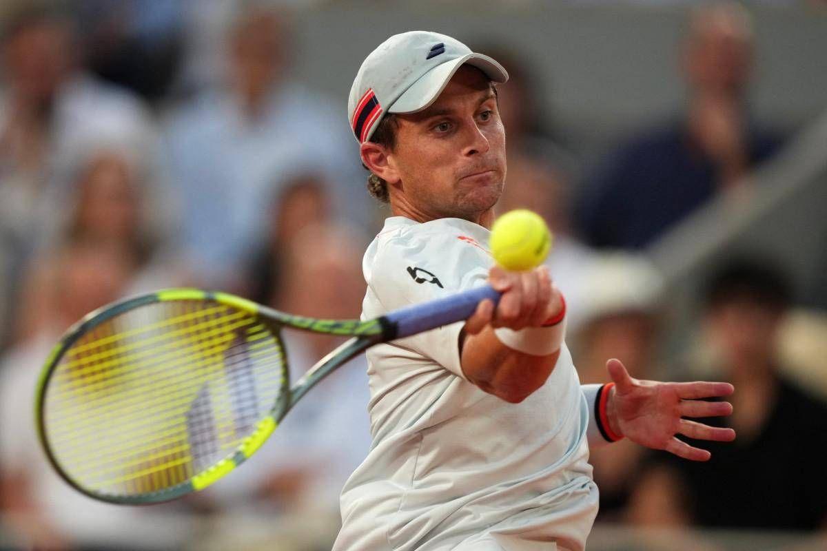 Roland Garros, Tabur litiga con arbitro durante match con Sinner: cos'è successo - 