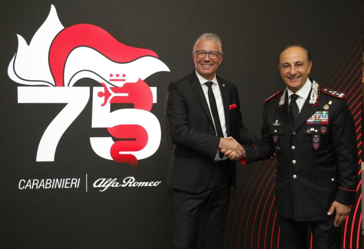 In un libro i 75 anni di collaborazione tra Alfa Romeo e Arma dei Carabinieri - 