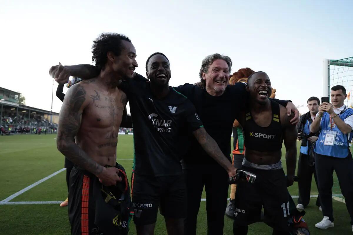 Basta un pari contro lo Spezia, il Venezia torna in serie A - 