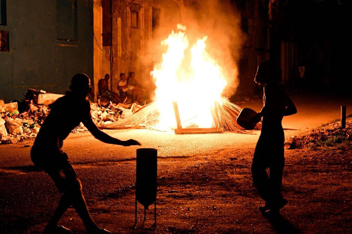 A Cuba fino a 22 ore di blackout al giorno, il presidente Díaz-Canel agli Usa: "Revocate blocco energetico" - 