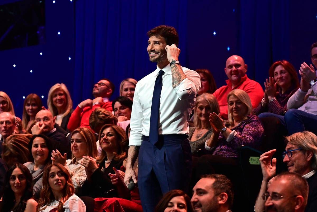Sanremo 2027, partita la fase organizzativa. Di Liberatore: "Con De Martino siamo al lavoro" - 