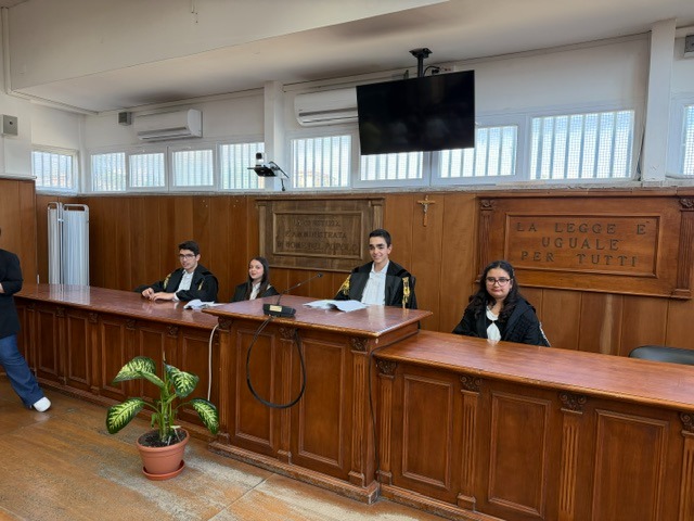 Simulazione Processo Istituto Alfieri Crotone - Foto: Uff. Stampa IC Papanice Alfieri 9.05.2026