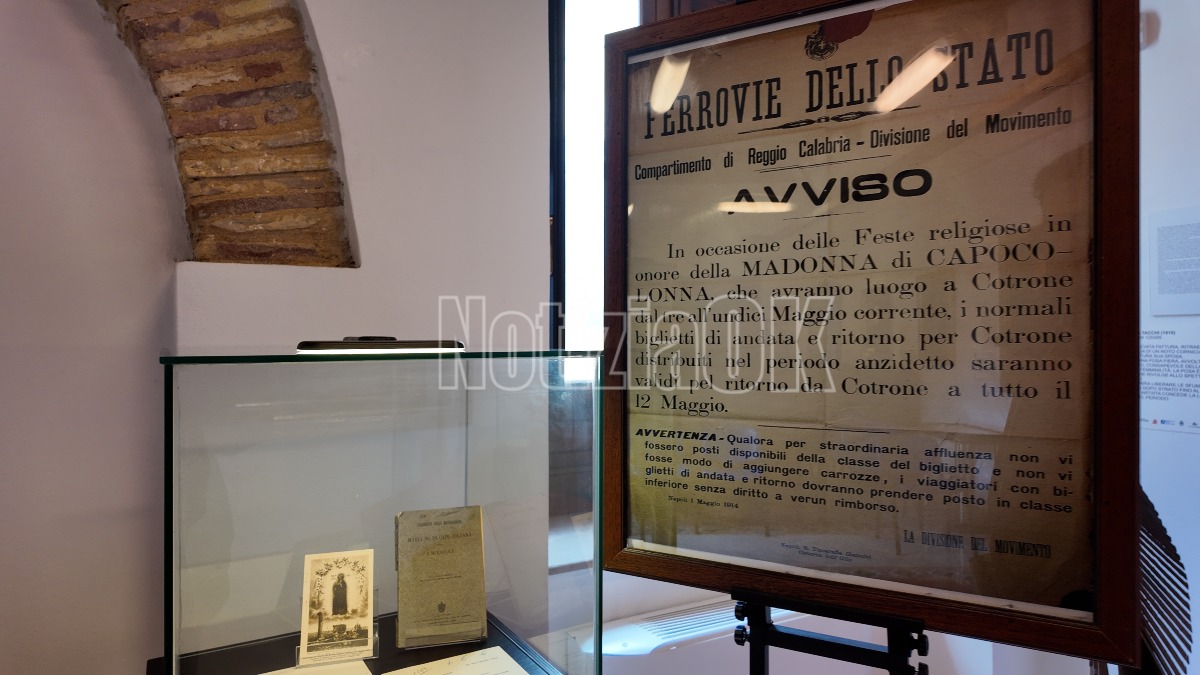 Manifesti Madonna di Capo Colonna - Archivio Storico Comunale (Foto Redazione 11.05.2026)