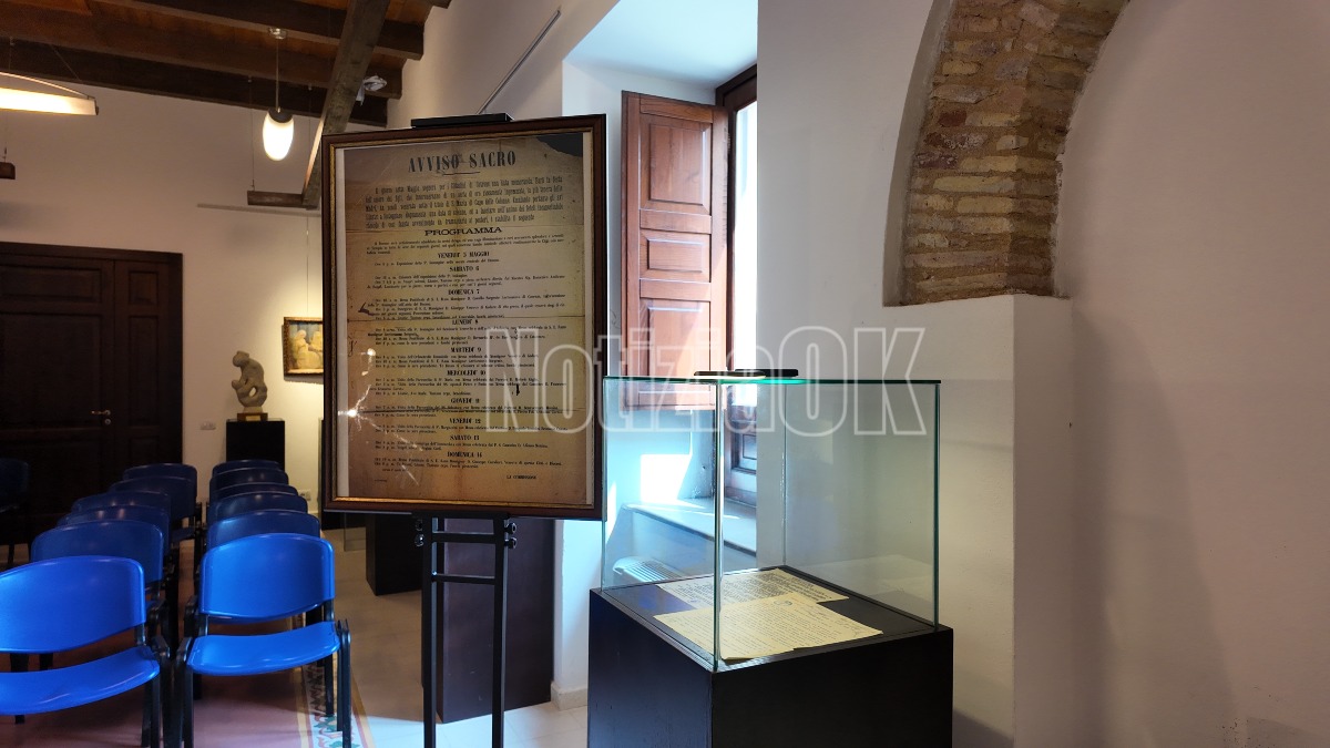 Manifesti Madonna di Capo Colonna - Archivio Storico Comunale (Foto Redazione 11.05.2026)