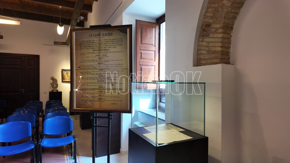 Manifesti Madonna di Capo Colonna - Archivio Storico Comunale (Foto Redazione 11.05.2026)