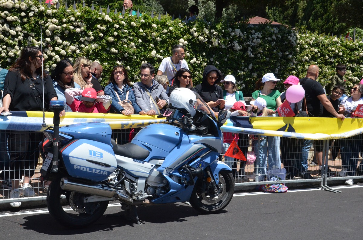 Giro d'Italia Polizia - Foto: Uff. Stampa Questura di Catanzaro 13.05.2026