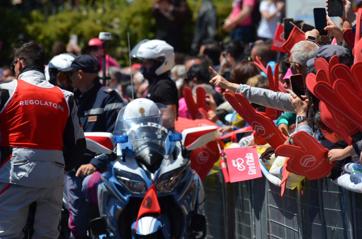 Giro d'Italia Polizia - Foto: Uff. Stampa Questura di Catanzaro 13.05.2026