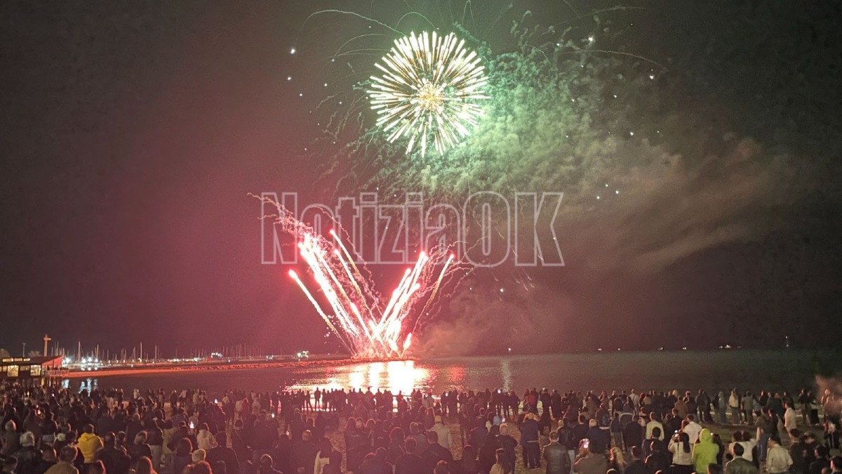 Fuochi d'artificio Madonna di Capo Colonna - Foto Redazione 17.05.2026