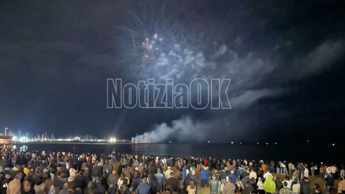 Fuochi d'artificio Madonna di Capo Colonna - Foto Redazione 17.05.2026