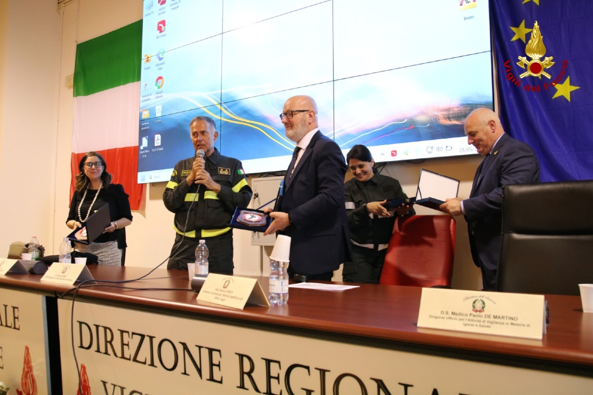 Wanda Ferro visita Vigili del fuoco - Foto Uff. Stampa Wanda Ferro 25.05.2026