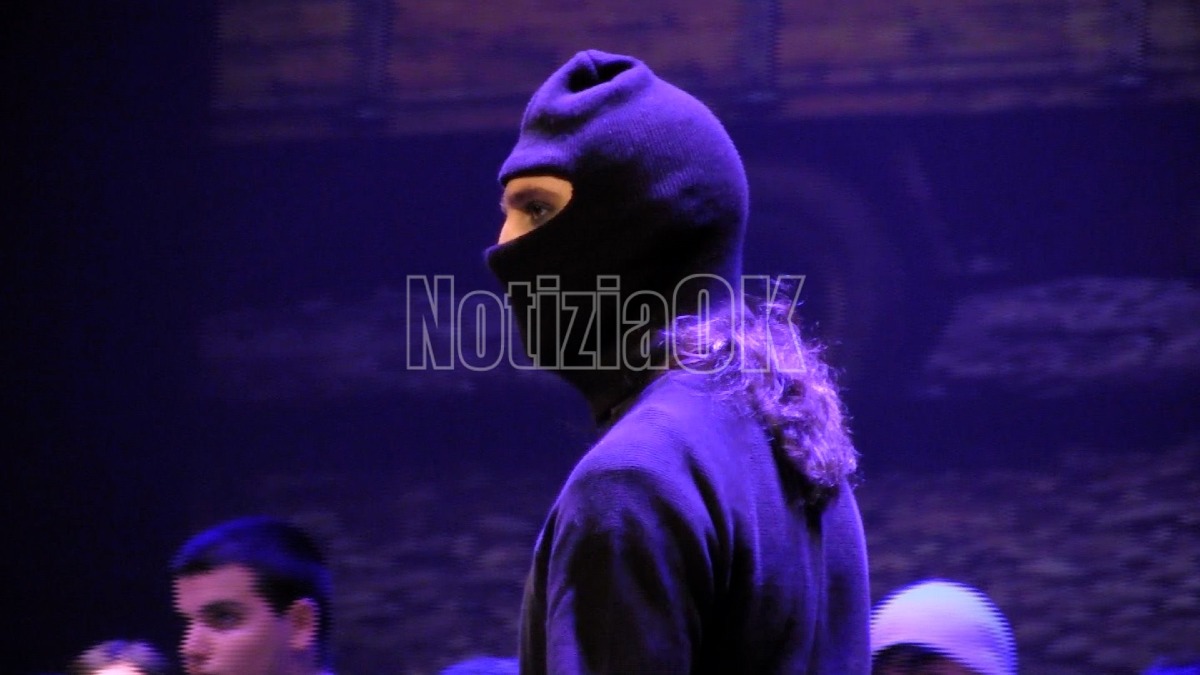 "Oltre il mare la luce" - Liceo Gravina al Teatro Scaramuzza - Crotone (Foto Redazione 28.05.2026)