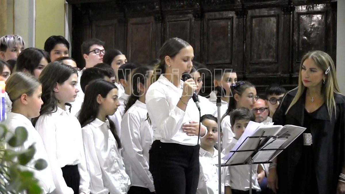 Coro Scolastico Crotonese - Ave, donna sanctissima - Foto redazione 28.05.2026