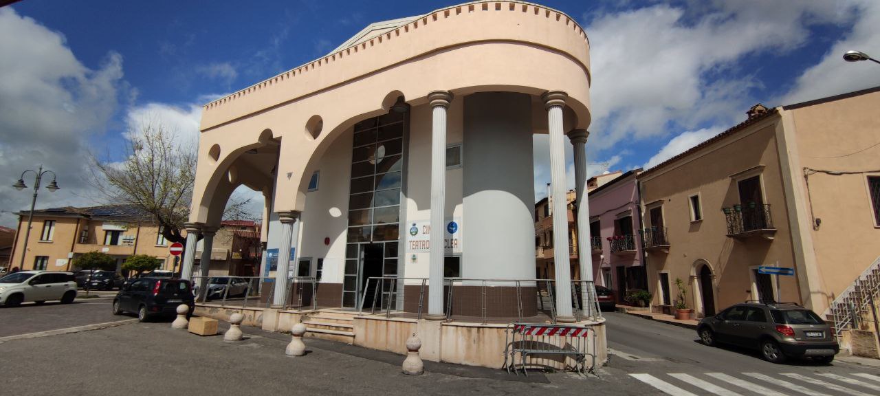 Il PD di Isola C.R. accende i riflettori sui conti del Comune e chiede regole per il Cinema Teatro Eraclea - Foto: Redazione