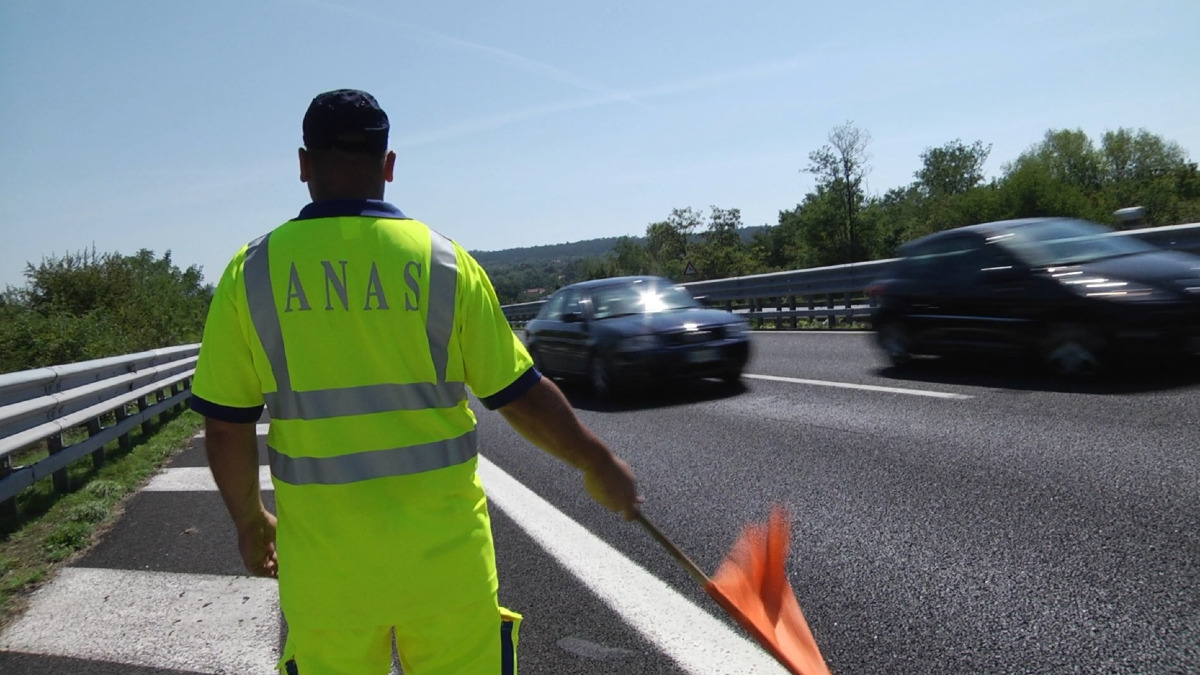 Incidente sulla Statale 18 a Guardia Piemontese: strada chiusa in entrambe le direzioni - Foto: Redazione 