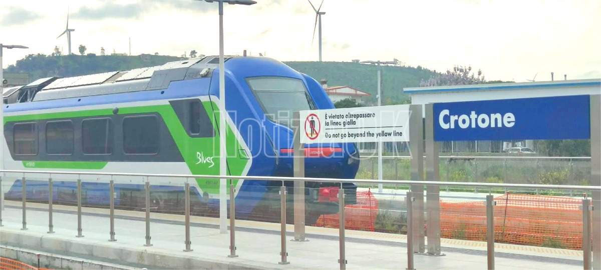 Un treno diretto da Crotone per Milano: "Riattivare la tratta", il territorio vuole uscire dall'isolamento - Foto: Redazione