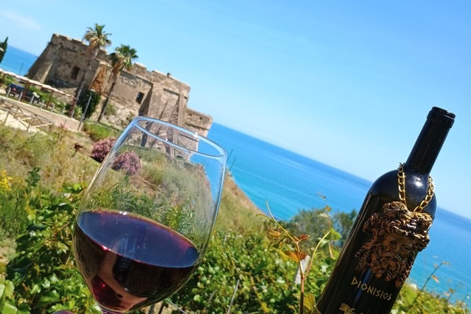 Melissa apre il Merano WineFestival Calabria: alla Torre Aragonese debutta il “Vino dei Popoli” - Foto: Uff. Stampa Gal Kroton