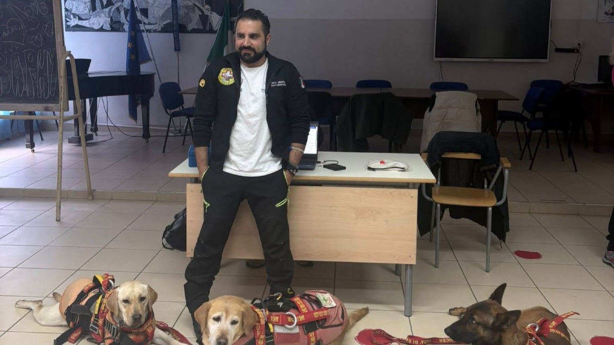 “Zampe che Curano”, all’Istituto Lauropoli-Sibari-Cassano un percorso tra inclusione e pet therapy - Foto Uff. Stampa UCNS Calabria  