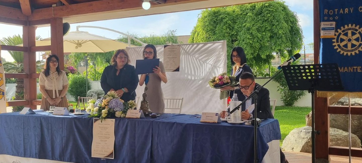 Rotary Club Amantea premia merito e talenti: riconoscimenti a professionisti e studenti del territorio - Foto: Uff. Stampa Rotary Club Amantea