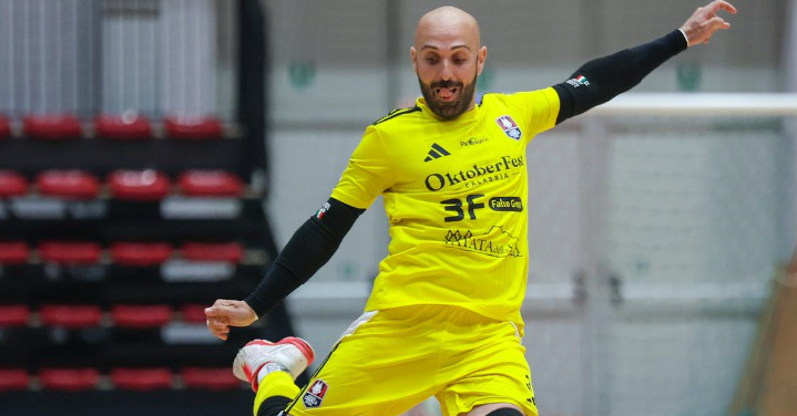 Calcio a 5 - De Brasi conclude la sua esperienza alla Pirossigeno Cosenza - Foto: Vittorio De Brasi 
