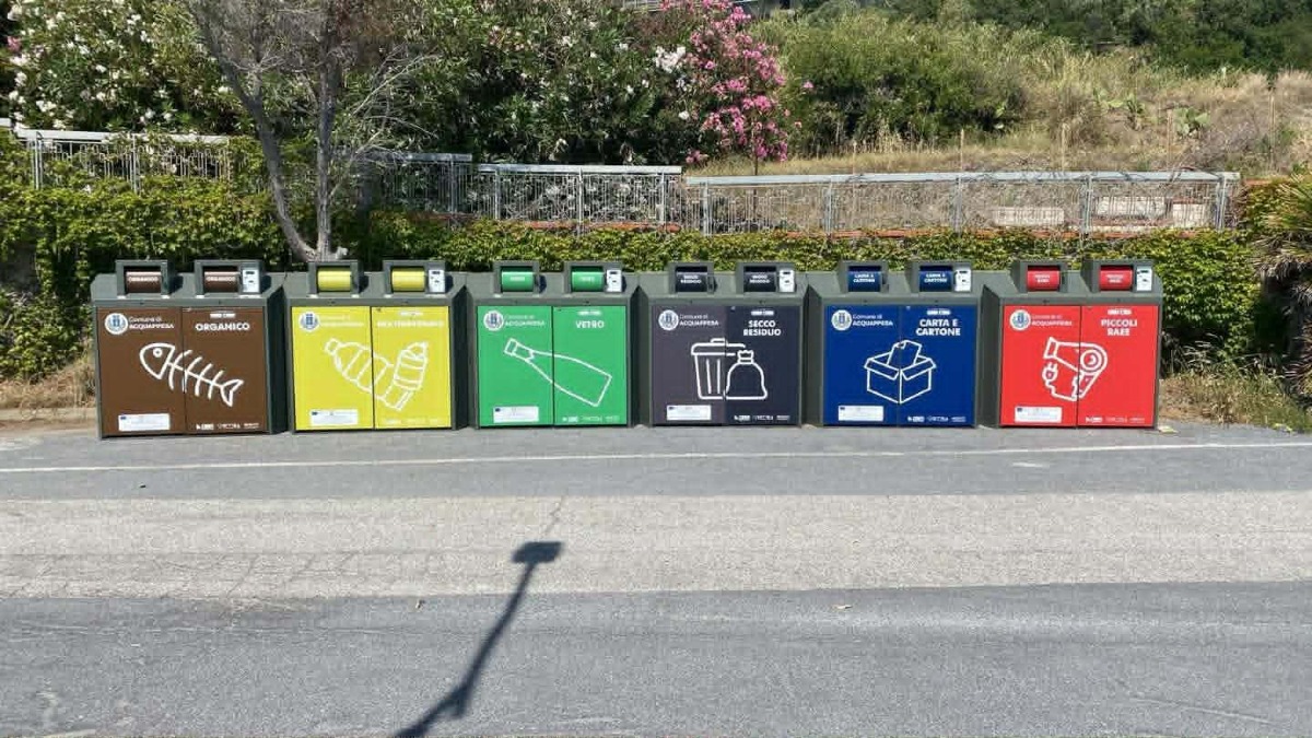Acquappesa, installate le nuove eco isole: un passo avanti per ambiente e raccolta differenziata   - Foto: Uff. Stampa Comune di Acquappesa