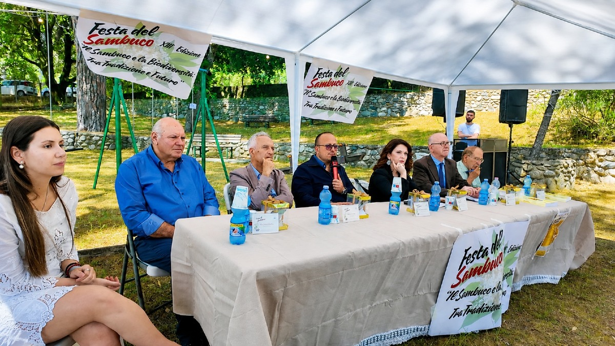 (VIDEO) Caccuri scommette sul sambuco per promuovere turismo e territorio - Foto: Redazione 
