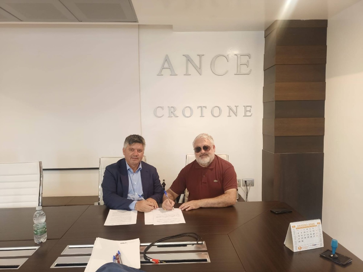 Scuola e imprese unite per il futuro dei giovani: accordo tra Polo Barlacchi-Lucifero e ANCE Crotone