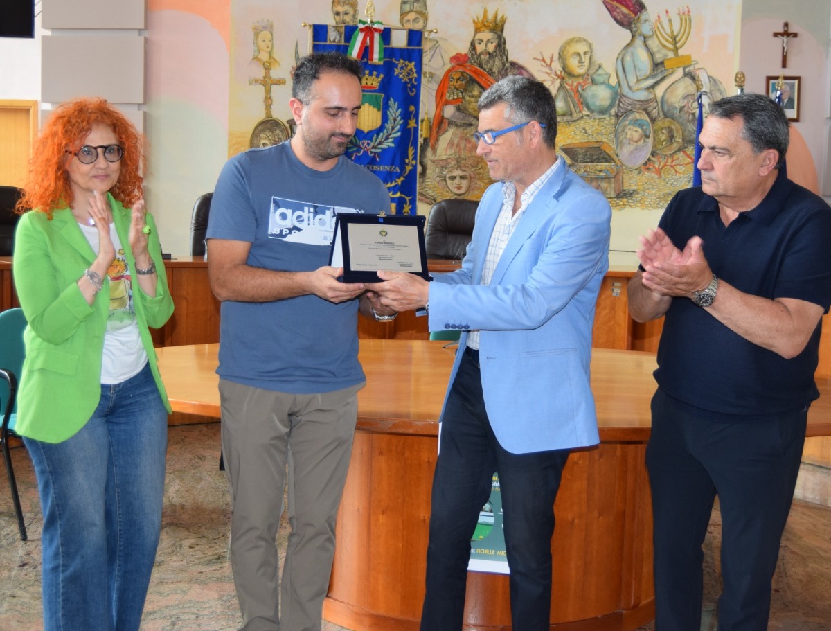 Cosenza celebra il campione di biliardo Achille Mignolo - Foto: Ufficio stampa Comune di Cosenza