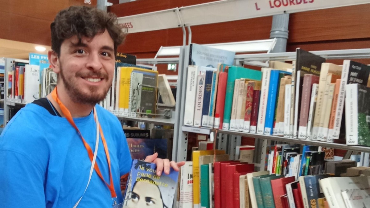 Dalle rive dello Ionio a Lourdes: nuove opere di Contarino nella mediateca francese - 