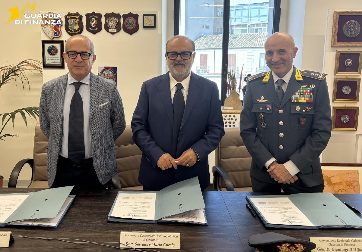Procura di Catanzaro, Guardia di Finanza e Corte dei Conti: siglato protocollo per rafforzare le indagini - Foto Uff. Stampa Guardia di finanza 