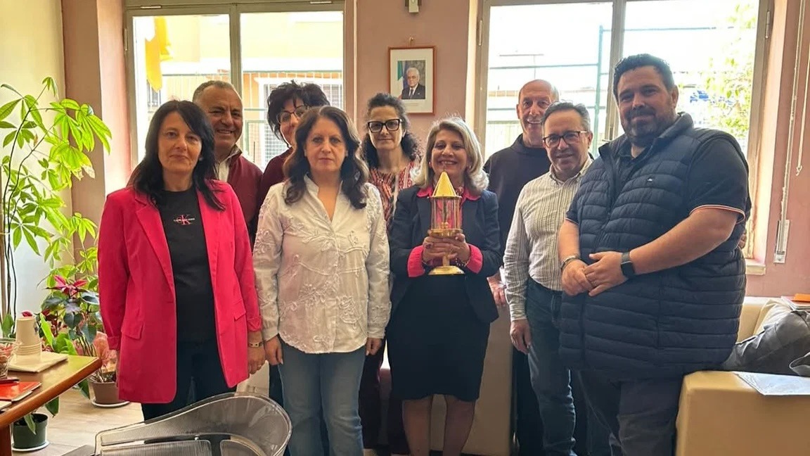 Mandatoriccio, le reliquie di Sant’Antonio all’Istituto comprensivo - Foto Uff. Stampa IC Mandatoriccio 