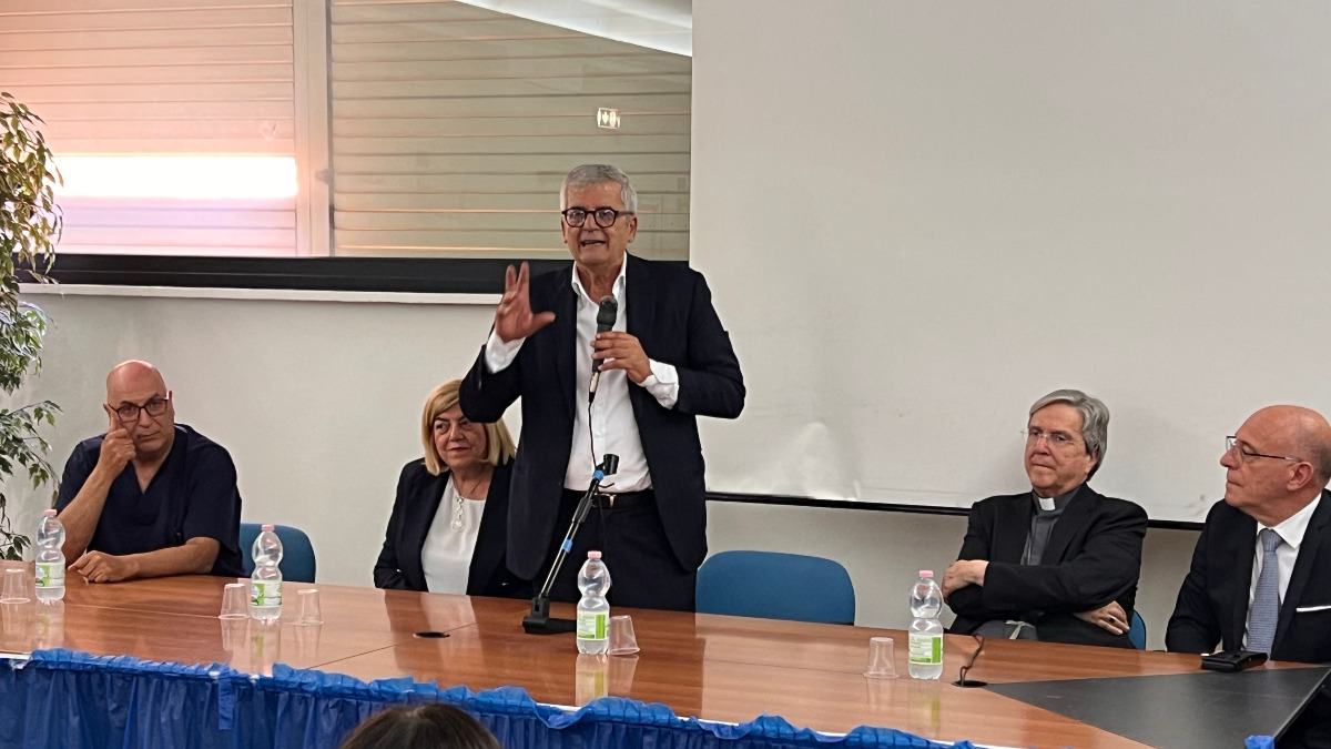 Castrovillari - A Giovanni Bisignani il titolo di Primario Emerito Ospedaliero - Foto: Ufficio stampa Asp Cosenza