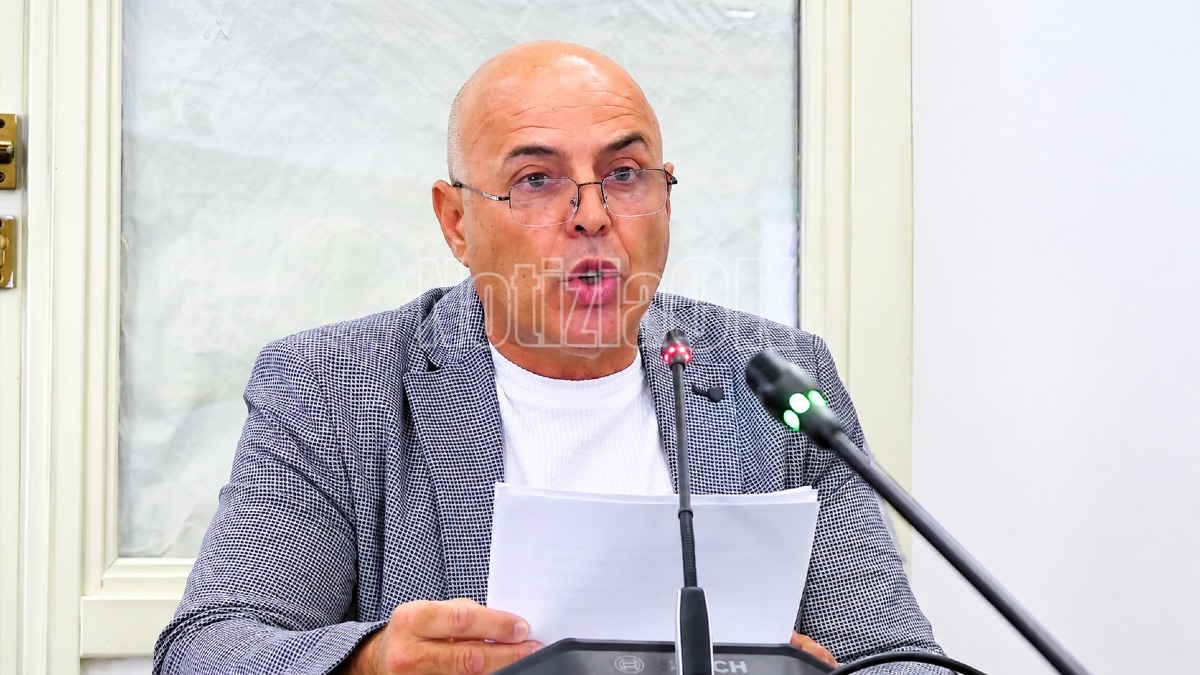 Crotone - Alfonso Gaetano scuote l'aula: «Agostino e Antonio aspettano ancora una casa dignitosa» - Foto: Redazione 