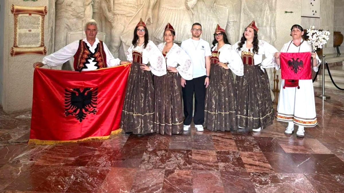 Maida, riconoscimento all’associazione Shpresa Jonë per la missione in Kosovo - Foto: Uff. Stampa Comune di Maida 