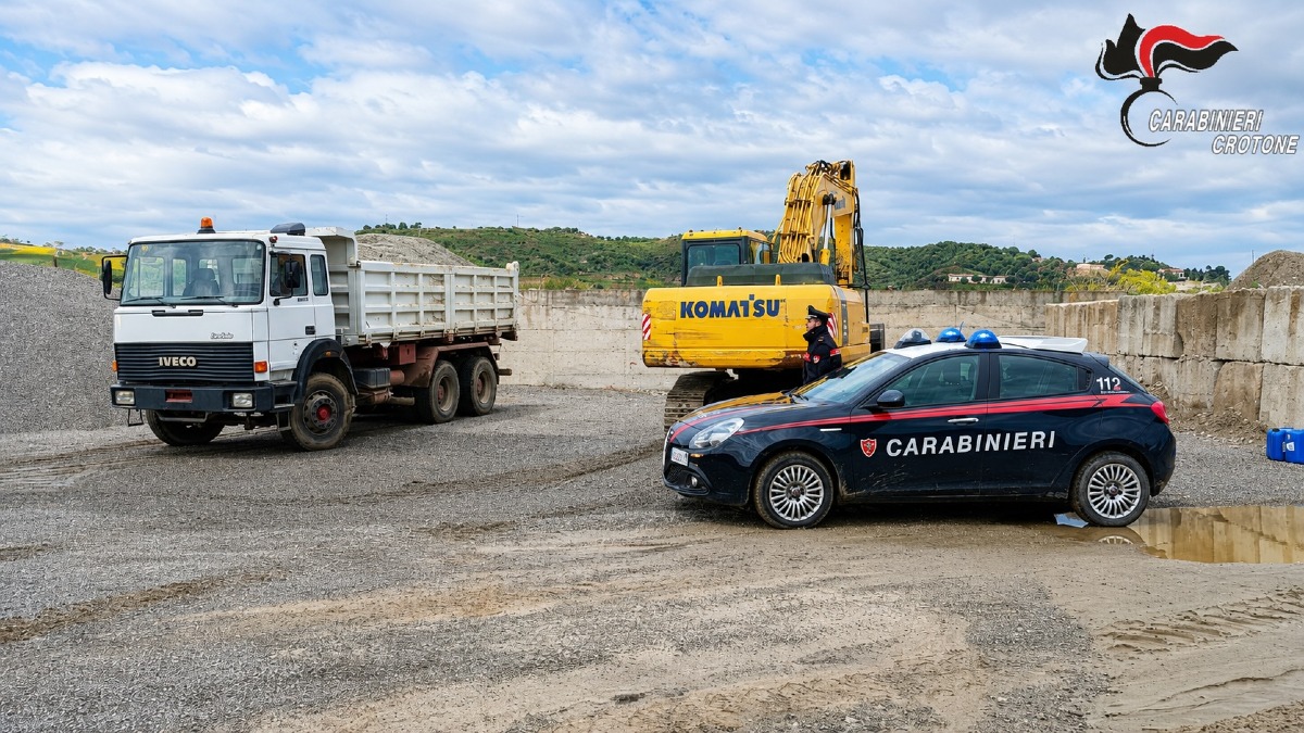 Minore al lavoro in nero in un cantiere comunale, attività sospesa e titolare denunciato - Foto: Uff. Stampa Carabinieri 