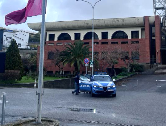 Catanzaro, la Polizia di Stato dispone il trattenimento di un cittadino straniero irregolare  - Foto: Uff. Stampa Questura di Catanzaro