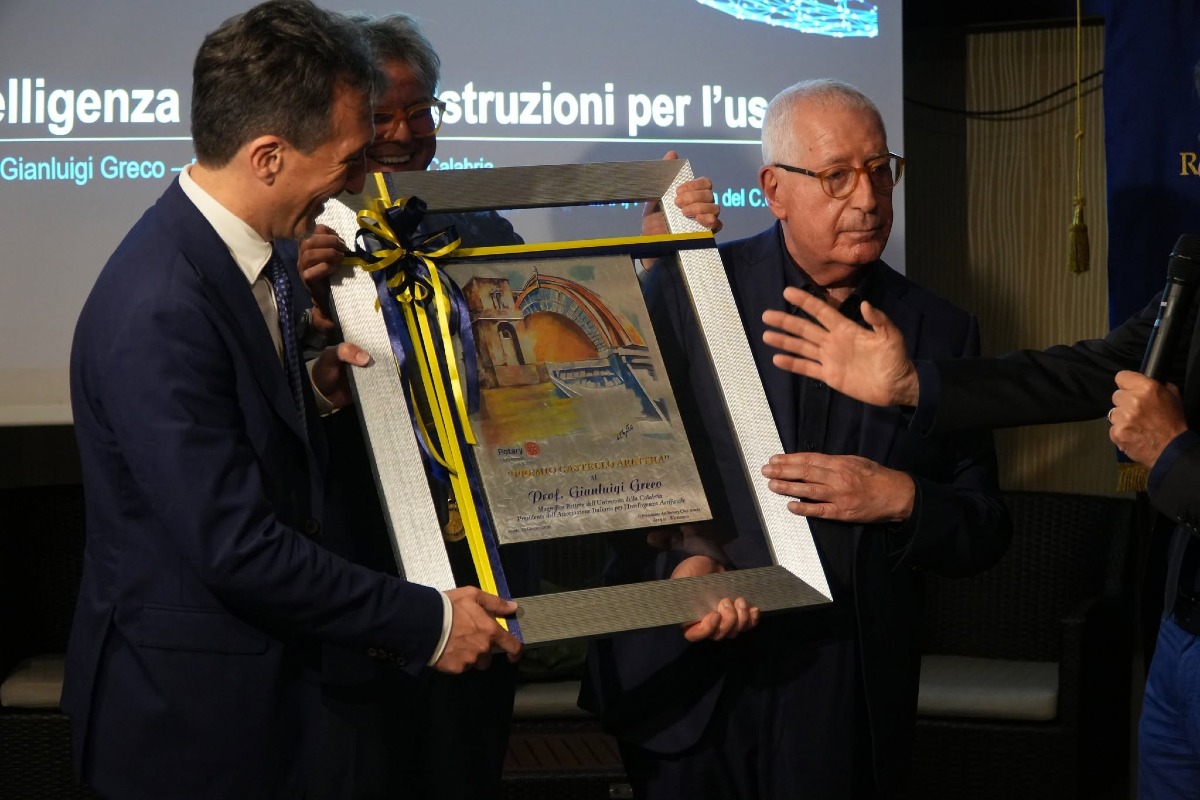 Premio Castello Arintha 2026 al rettore Gianluigi Greco: standing ovation al Rotary Club Rende - Foto: Uff. Stampa Rotary Club Rende