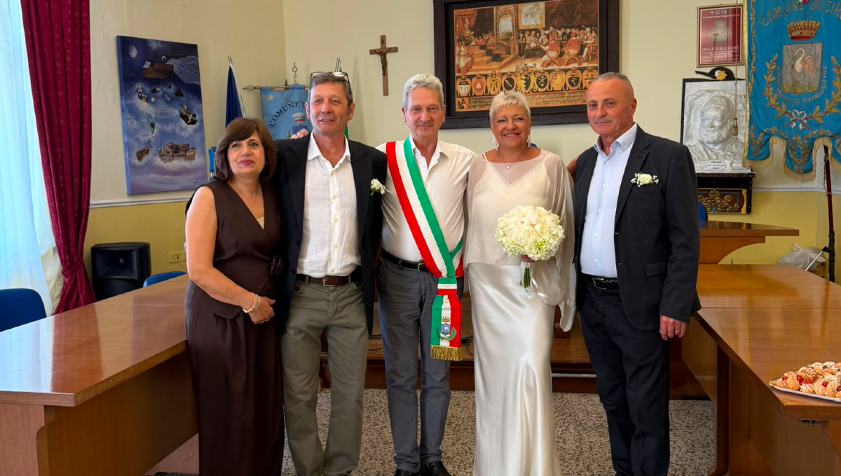 Cirò, il borgo dell’amore: una coppia del Nord sceglie il paese per il proprio matrimonio civile - Foto: Uff. Stampa Comune di Cirò