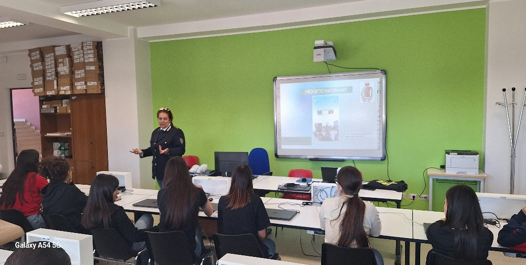 Cosenza - Concluso il Progetto Icaro: coinvolti 2.650 studenti - Foto: Questura di Cosenza
