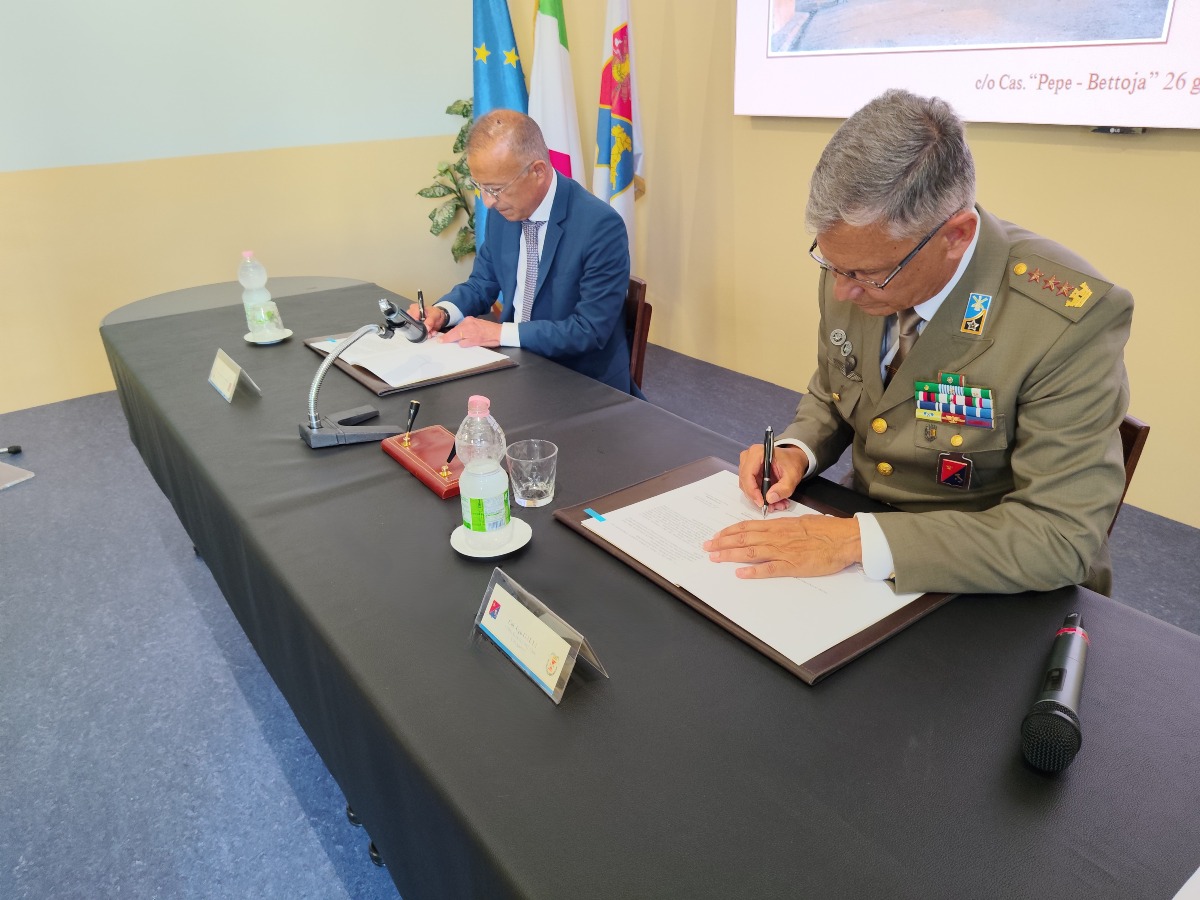 Catanzaro, la Caserma “Pepe-Bettoja” apre le porte  alla storia dell’Esercito in Calabria - Foto: Uff. Stampa Comando Militare Esercito Calabria