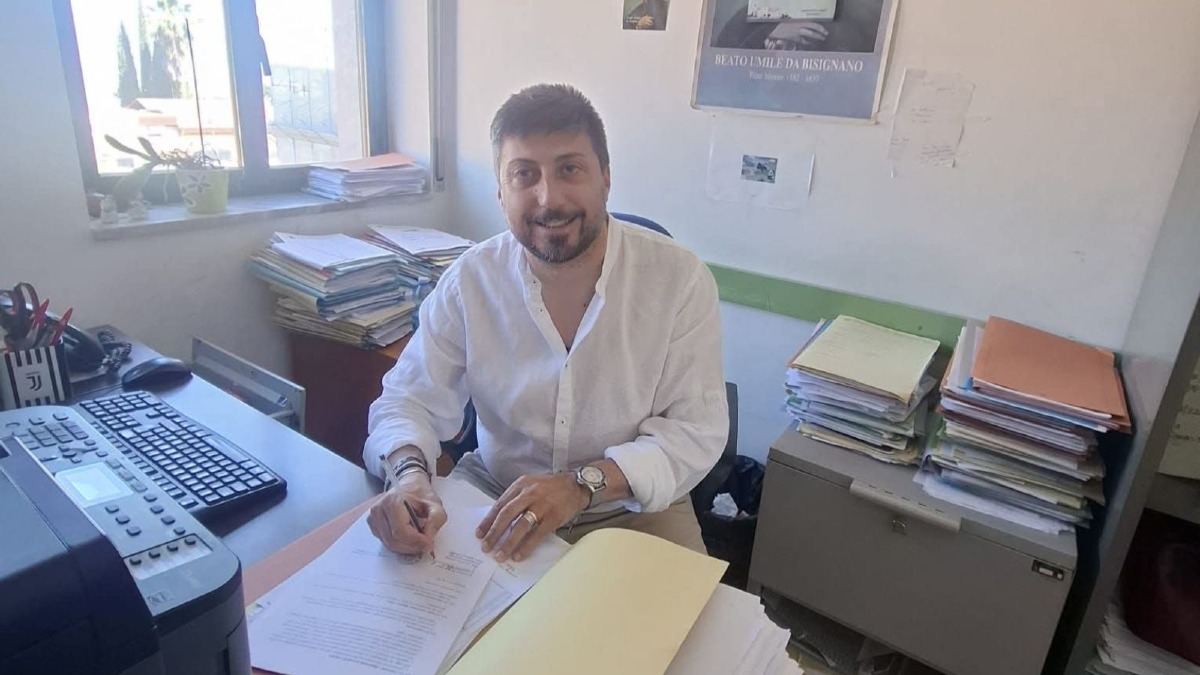Bisignano lancia "Adotta un'aiuola": cittadini protagonisti del decoro urbano - Foto Uff. Stampa Comune di Bisignano